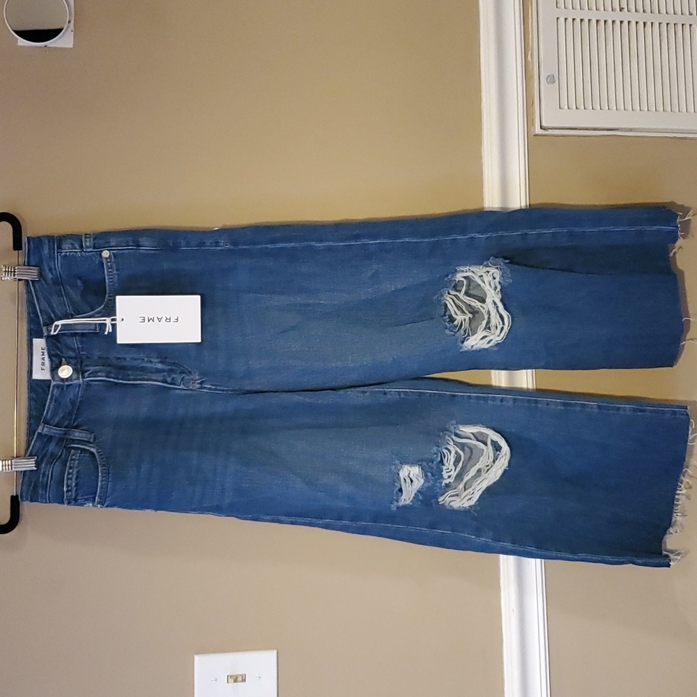 Frame jeans

Measurements 
Waist 14"
Rise 11"
Inseam 25"
Leg Opening 11.5"